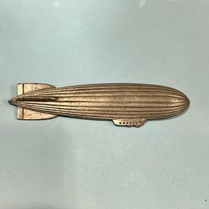 Vintage JJ 1986 Blimp Zeppelin Dirigible Airship Brooch